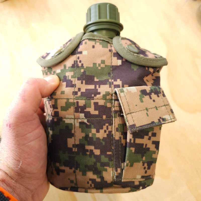 US Military Canteen & Bottle - Camo