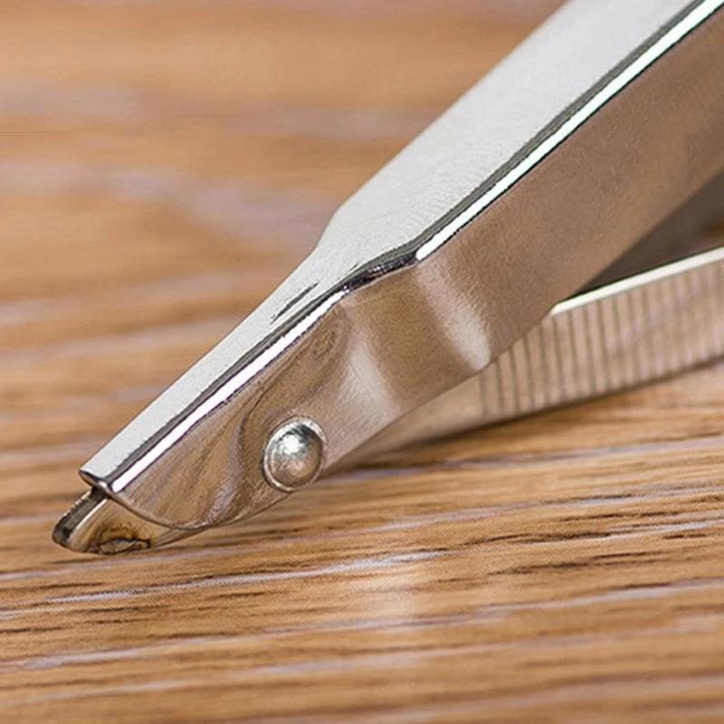 10X Magnifier with Tweezers, a must have for every first aid kit - Image 4