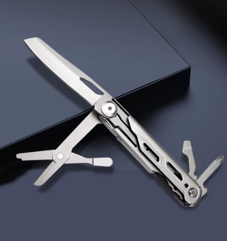 Scouts Multitool Knife with Sharpener & Bushcraft bag