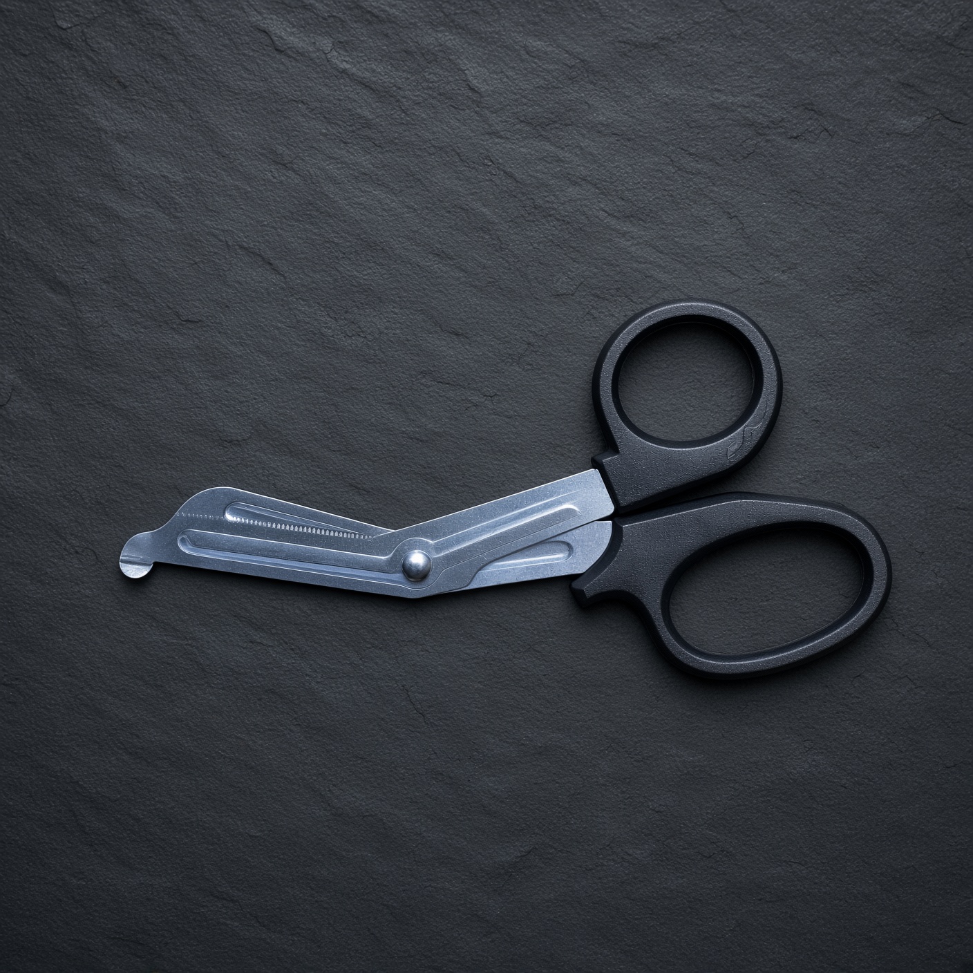 Black Stainless Steel EMT Bandage Scissors - Image 2